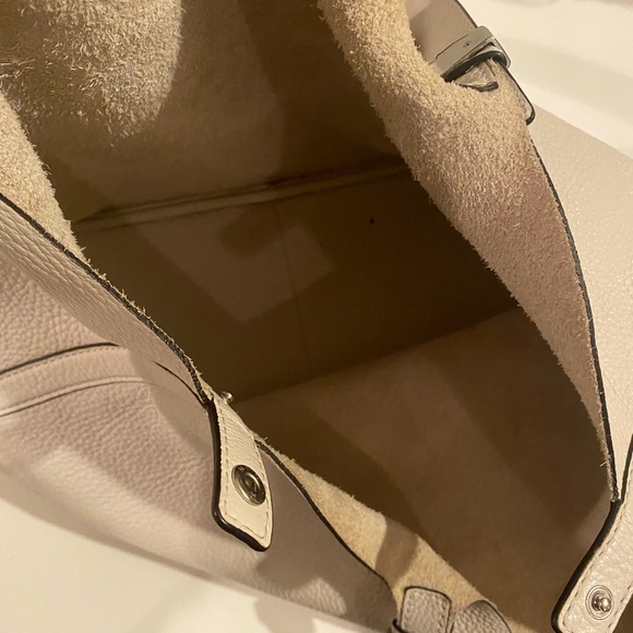 Two MICHEAL KORS leather Hobos. Selling together. See pics. - Picture 5 of 9